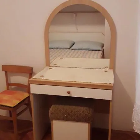 بيت ضيافة Family Supetarska Draga - Donja 15997b راب